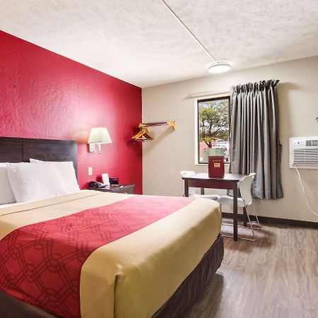 Red Lion Inn & Suites Olathe Kansas City Extérieur photo