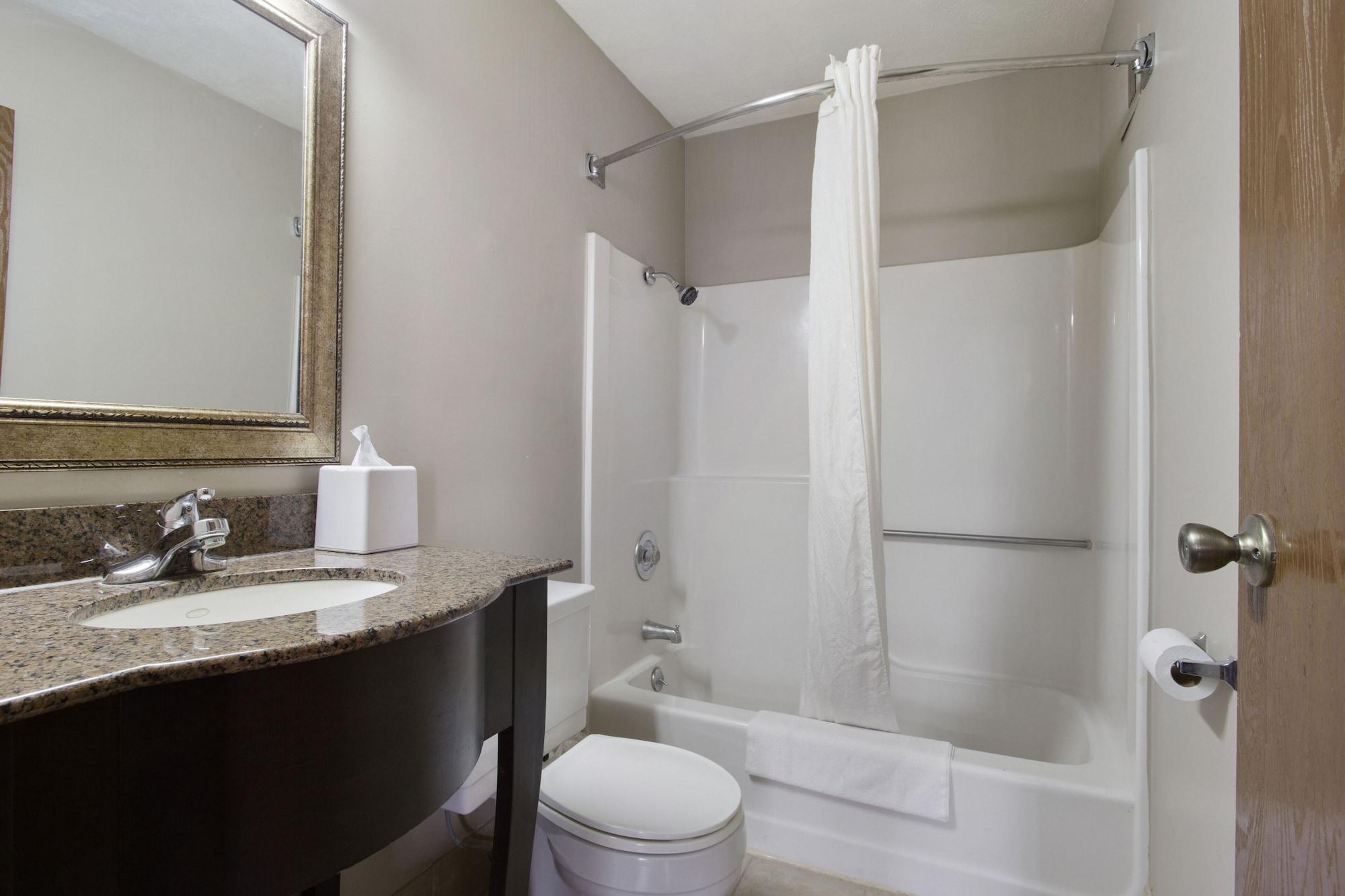 Red Lion Inn & Suites Olathe Kansas City Extérieur photo