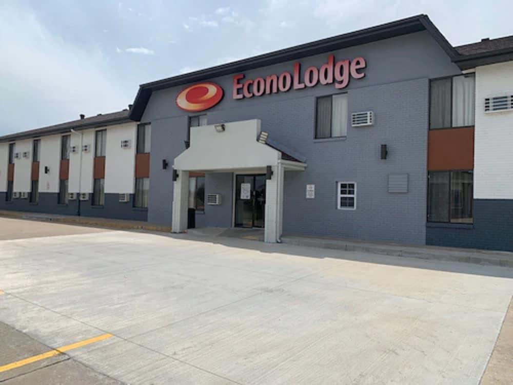 Red Lion Inn & Suites Olathe Kansas City Extérieur photo