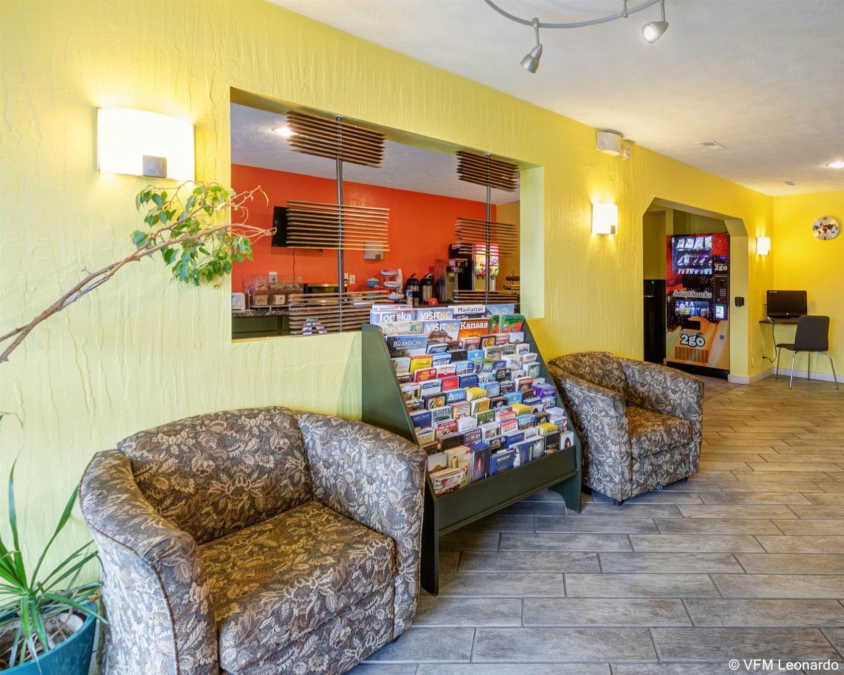 Red Lion Inn & Suites Olathe Kansas City Extérieur photo