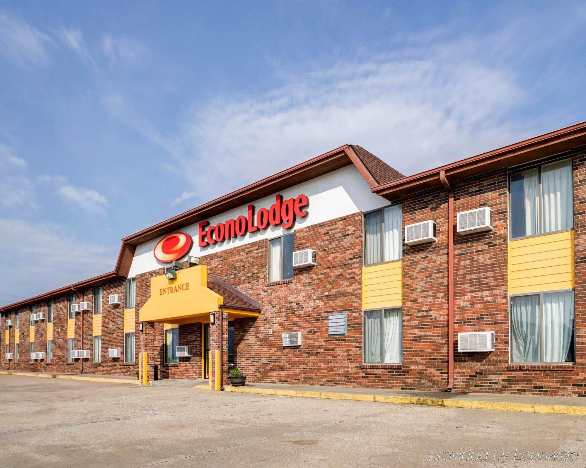 Red Lion Inn & Suites Olathe Kansas City Extérieur photo
