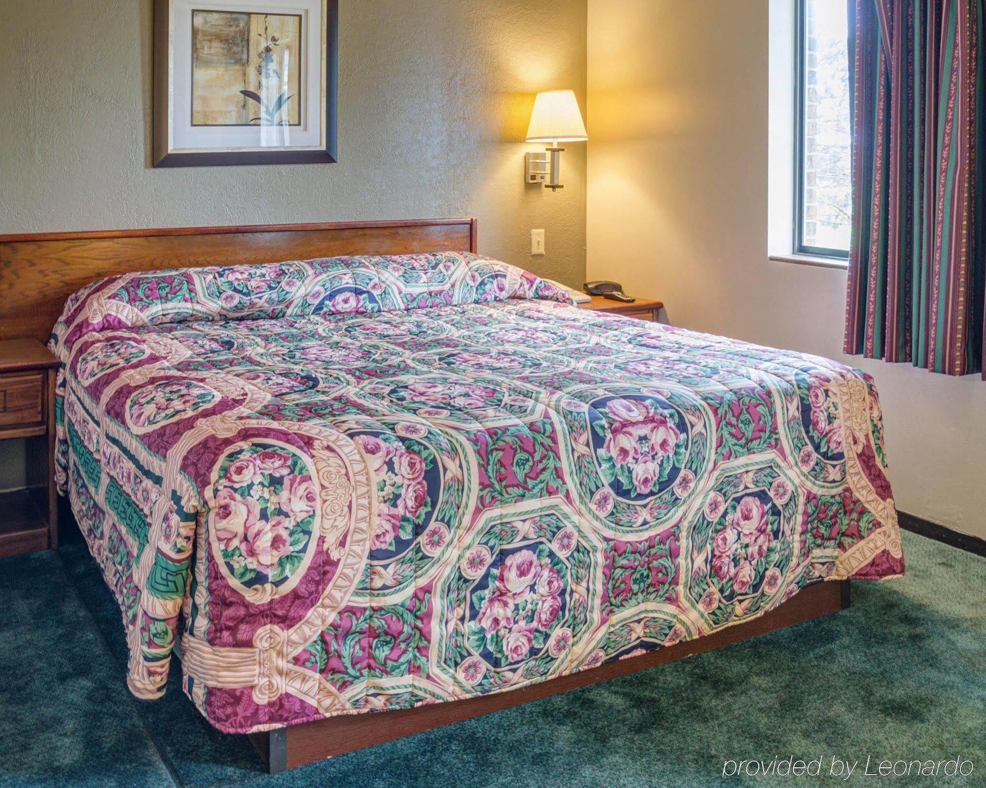 Red Lion Inn & Suites Olathe Kansas City Extérieur photo