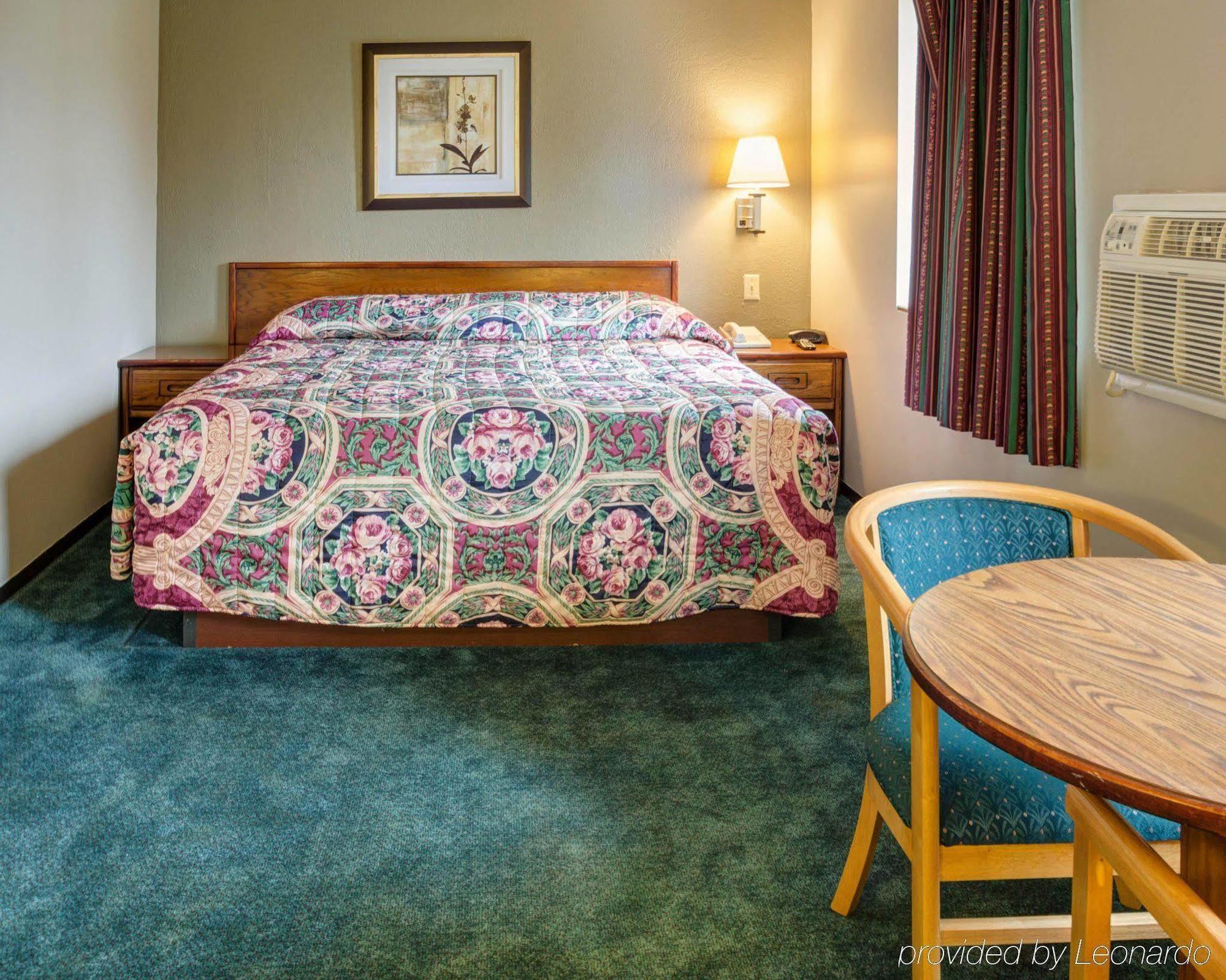 Red Lion Inn & Suites Olathe Kansas City Extérieur photo